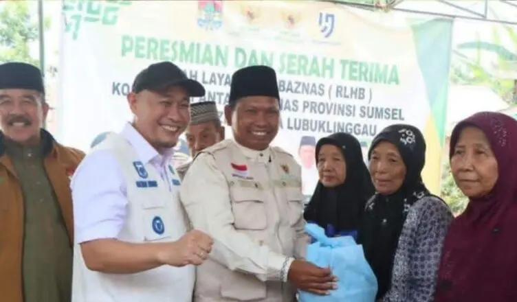 Wali Kota Serahkab Bantuan Program Linggau Juara Peduli